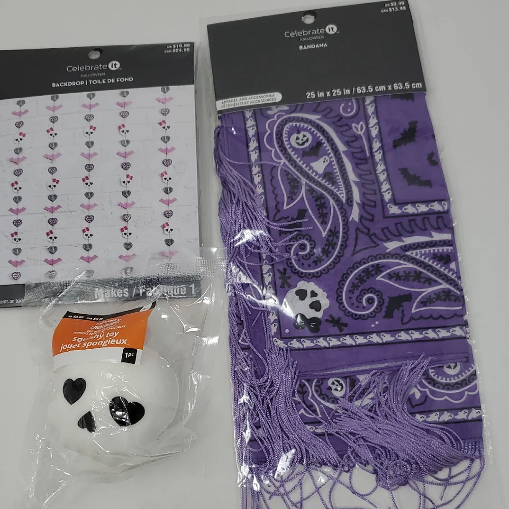 Celebrate It Purple/Pink SKULL  Party Decoration Set